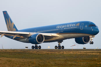 VN-A887 - Vietnam Airlines Airbus A350-900