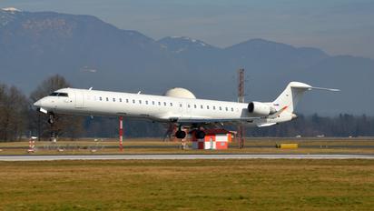 S5-AAV - Adria Airways Canadair CL-600 CRJ-900