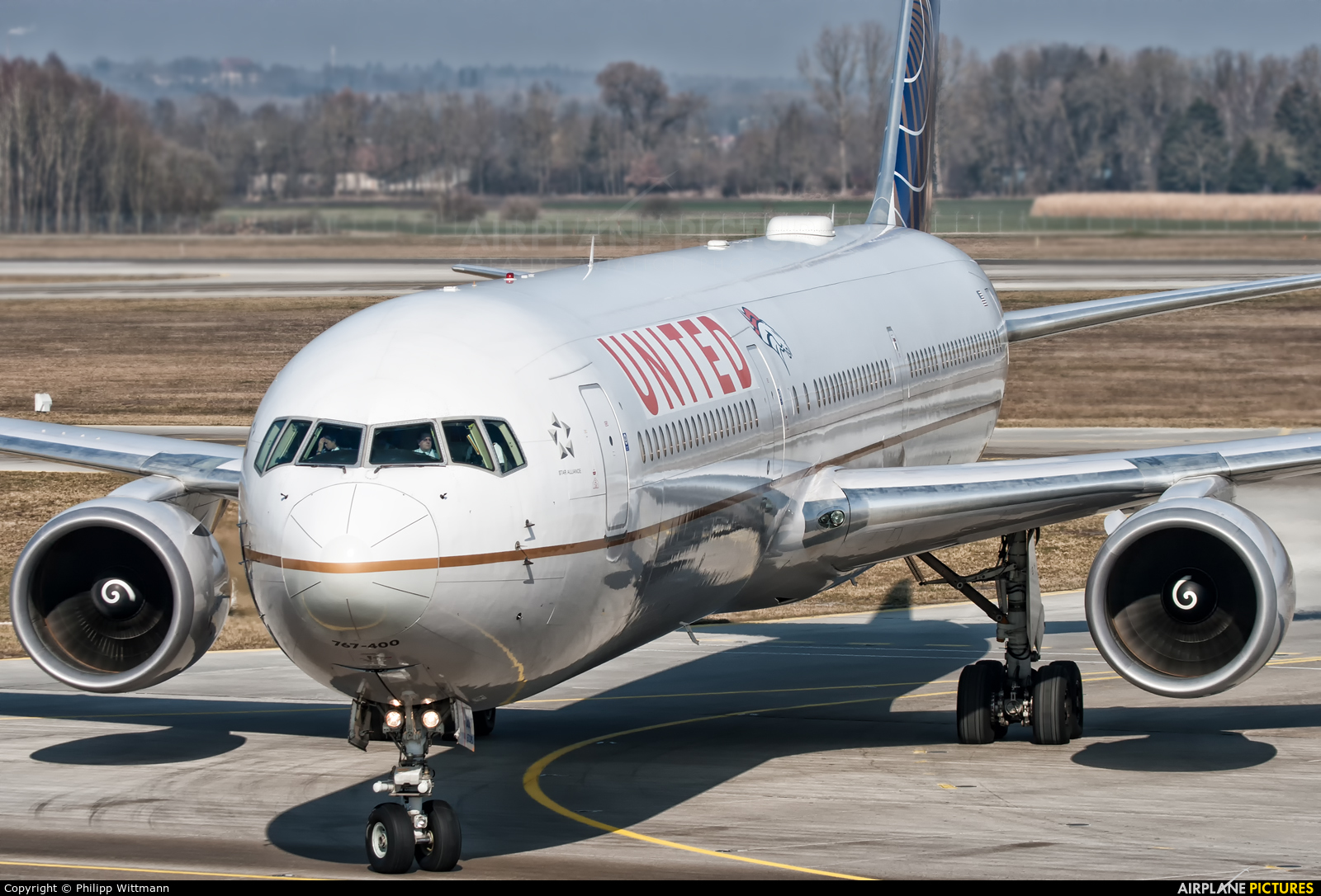 United Airlines N76064 aircraft at Munich