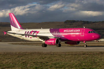 HA-LYV - Wizz Air Airbus A320