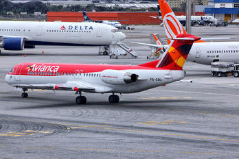 PR-OAU - Avianca Brasil Fokker 100