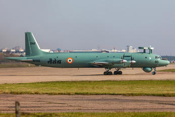 IN303 - India - Navy Ilyushin Il-38