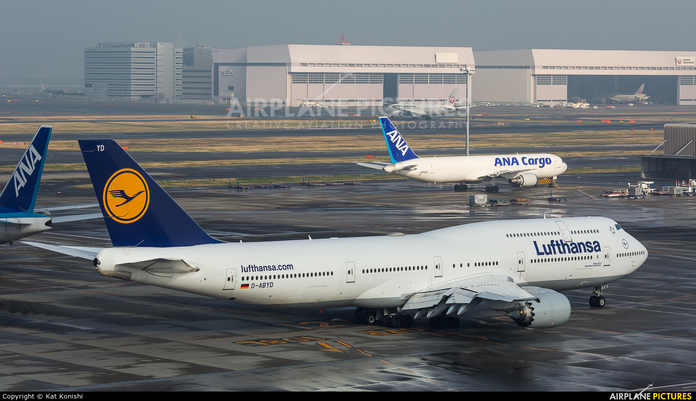 Lufthansa D-ABYD aircraft at Tokyo - Haneda Intl