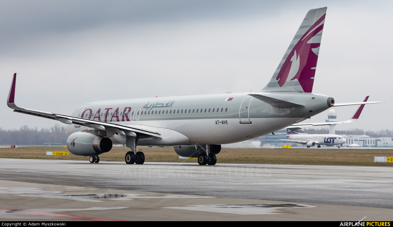 Qatar Airways A7-AHX aircraft at Warsaw - Frederic Chopin