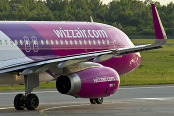 HA-LWX - Wizz Air Airbus A320