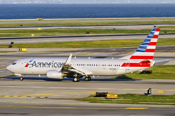 N976NN - American Airlines Boeing 737-800