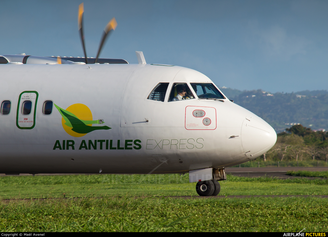 Air Antilles Express F-OIXO aircraft at Martinique - Aimé Césaire