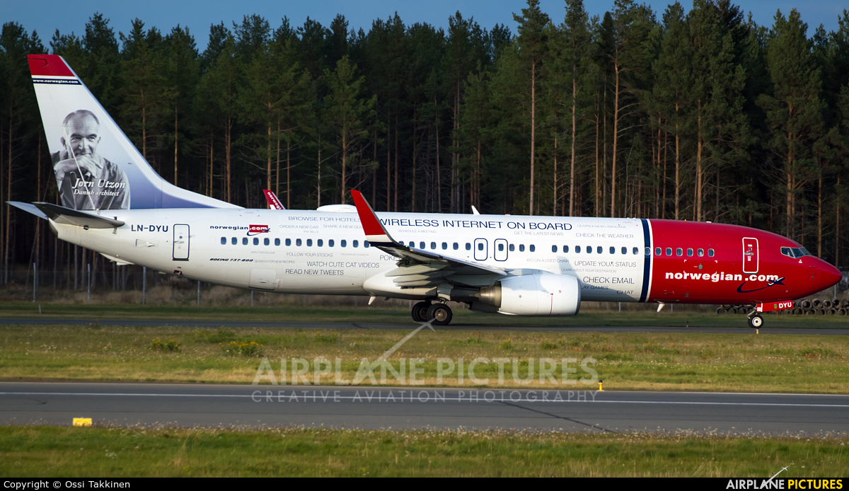 Norwegian Air Shuttle LN-DYU aircraft at Oulu