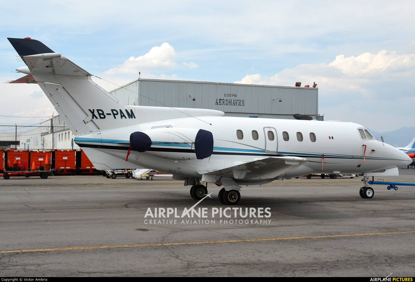Private XB-PAM aircraft at Toluca Intl