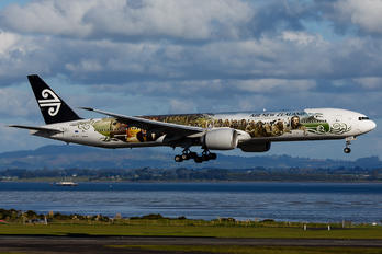 ZK-OKP - Air New Zealand Boeing 777-300ER