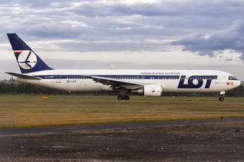 SP-LPB - LOT - Polish Airlines Boeing 767-300ER
