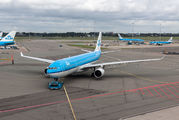 KLM PH-AKB image