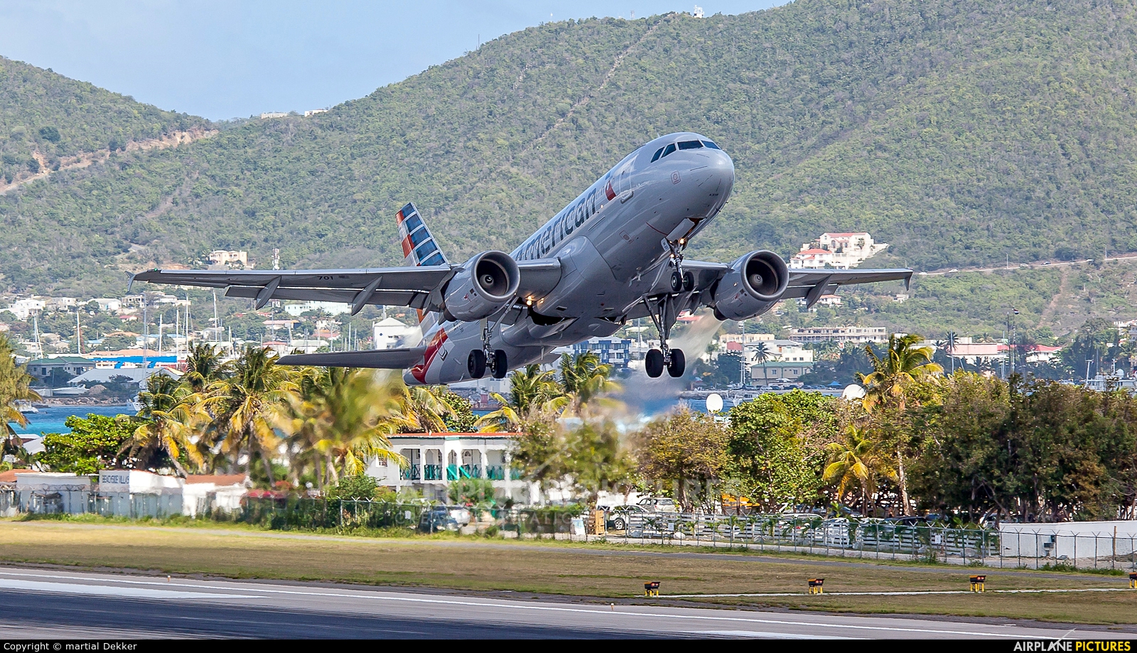 American Airlines N701UW aircraft at Sint Maarten - Princess Juliana Intl