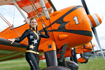 - - Breitling Wingwalkers - Aviation Glamour - Wingwalkers