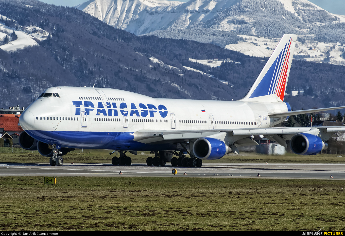 Transaero Airlines EI-XLG aircraft at Salzburg