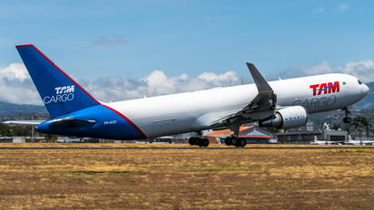 PR-ACO - TAM Cargo Boeing 767-300F