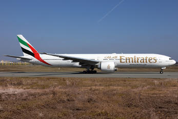 A6-EGG - Emirates Airlines Boeing 777-300ER