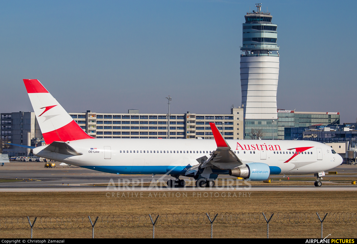 Austrian Airlines/Arrows/Tyrolean OE-LAW aircraft at Vienna - Schwechat
