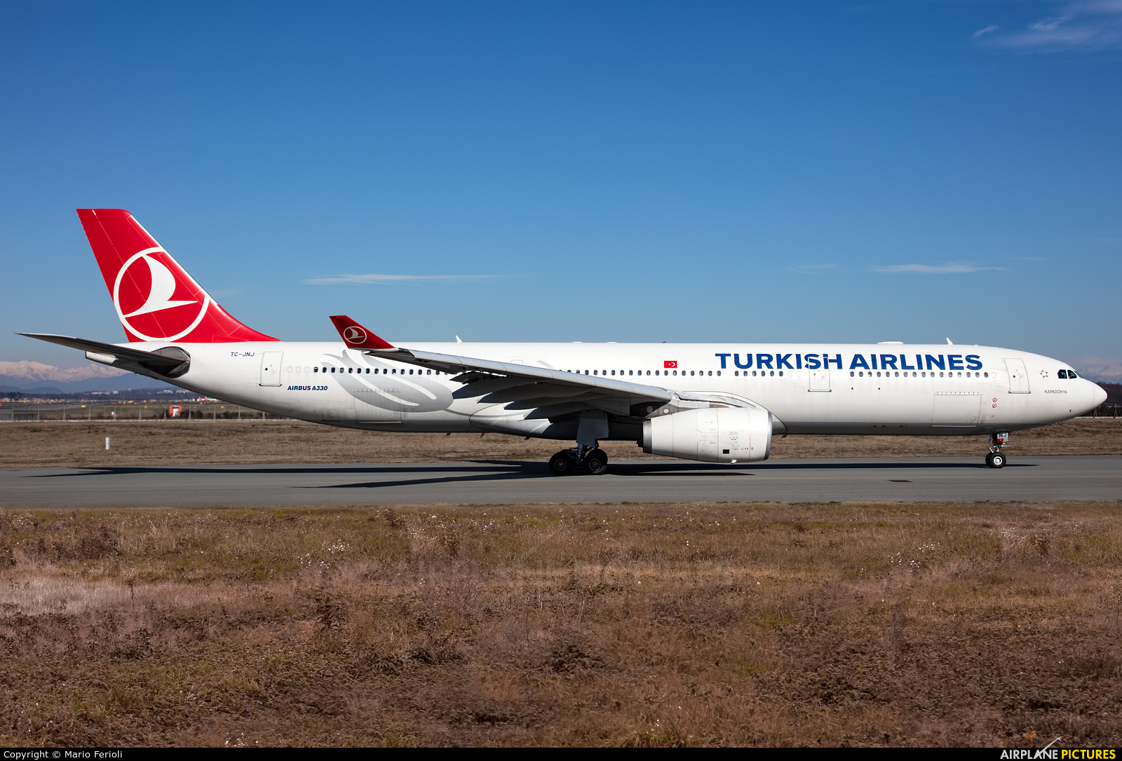 Turkish Airlines TC-JNJ aircraft at Milan - Malpensa