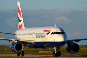 G-EUYC - British Airways Airbus A320