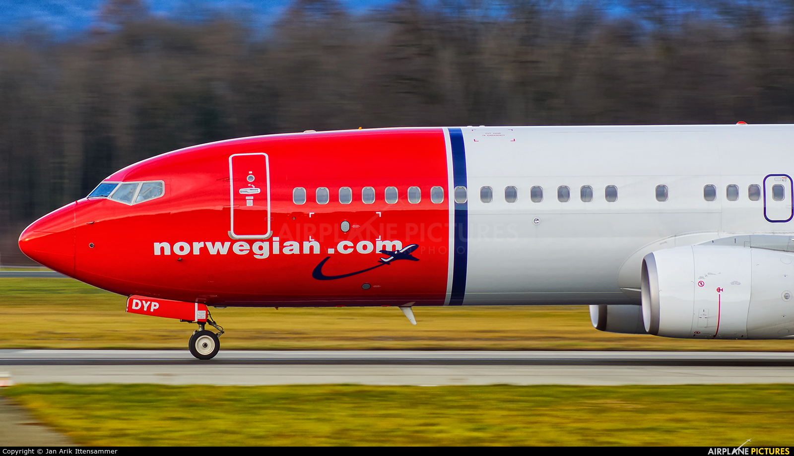 Norwegian Air Shuttle LN-DYP aircraft at Salzburg