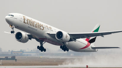 A6-ENM - Emirates Airlines Boeing 777-300ER