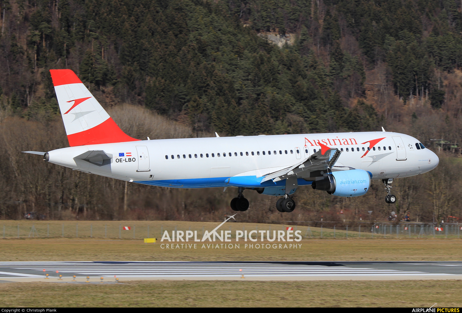 Austrian Airlines/Arrows/Tyrolean OE-LBO aircraft at Innsbruck