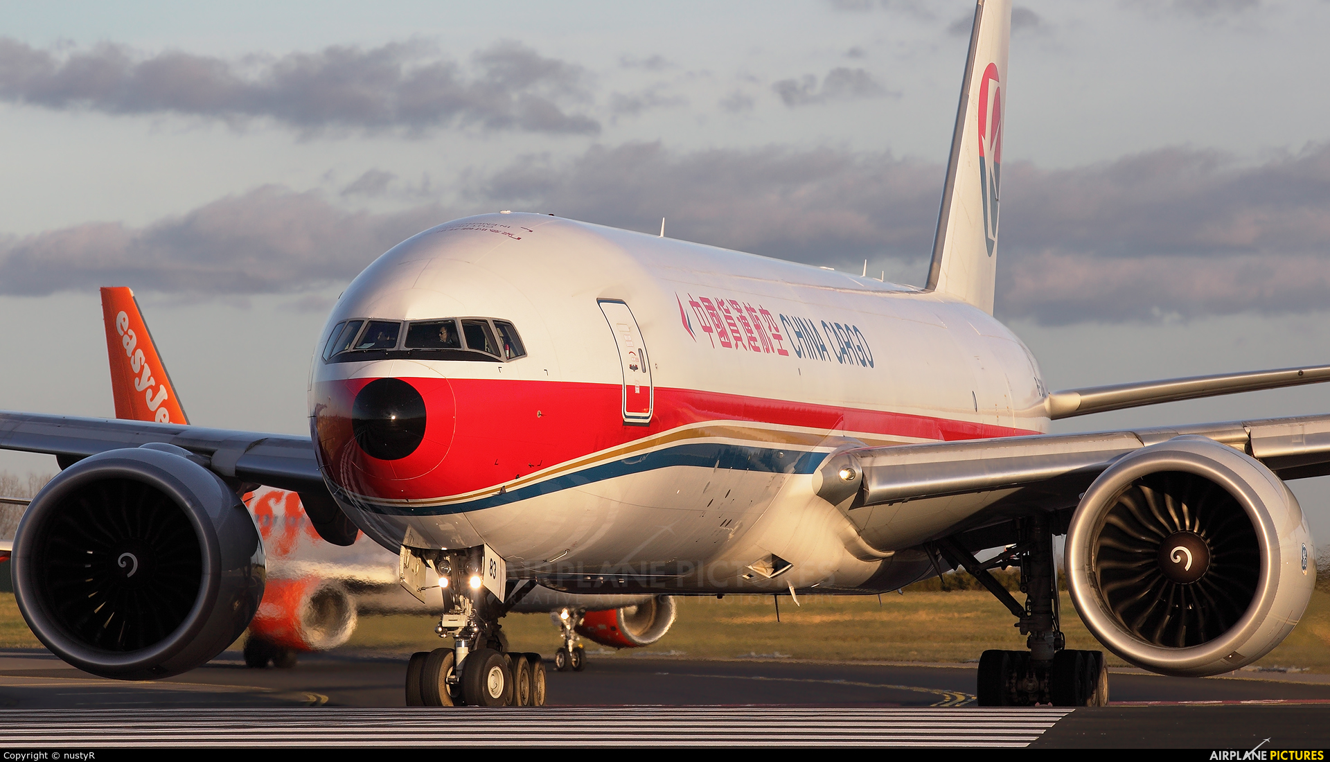 China Cargo B-2083 aircraft at Amsterdam - Schiphol