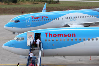 G-FDZJ - Thomson/Thomsonfly Boeing 737-800