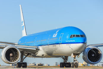 PH-BVI - KLM Boeing 777-300ER