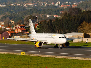 EC-HGZ - Vueling Airlines Airbus A320