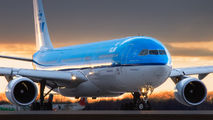 KLM PH-AKB image