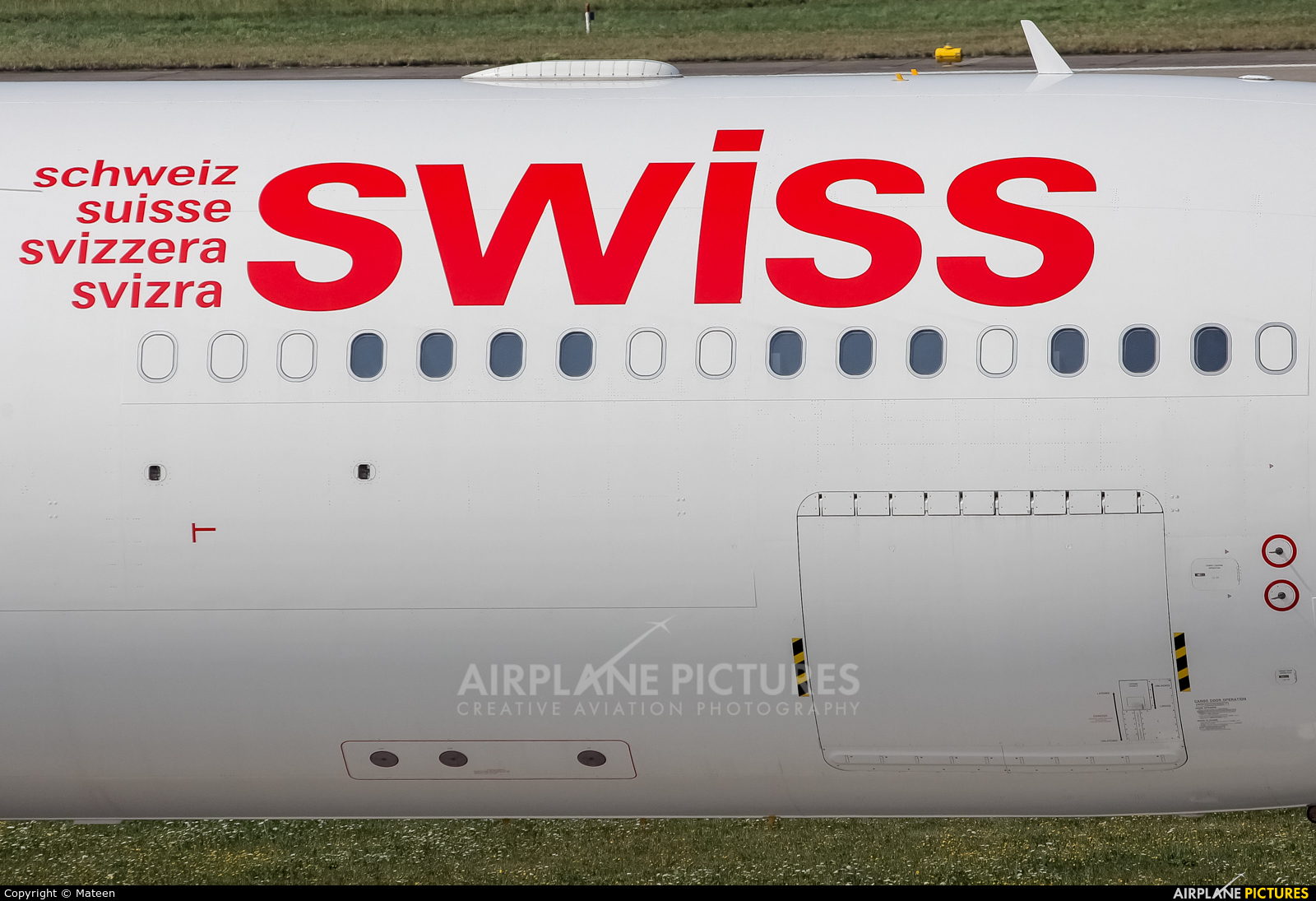 Swiss HB-JHE aircraft at Zurich