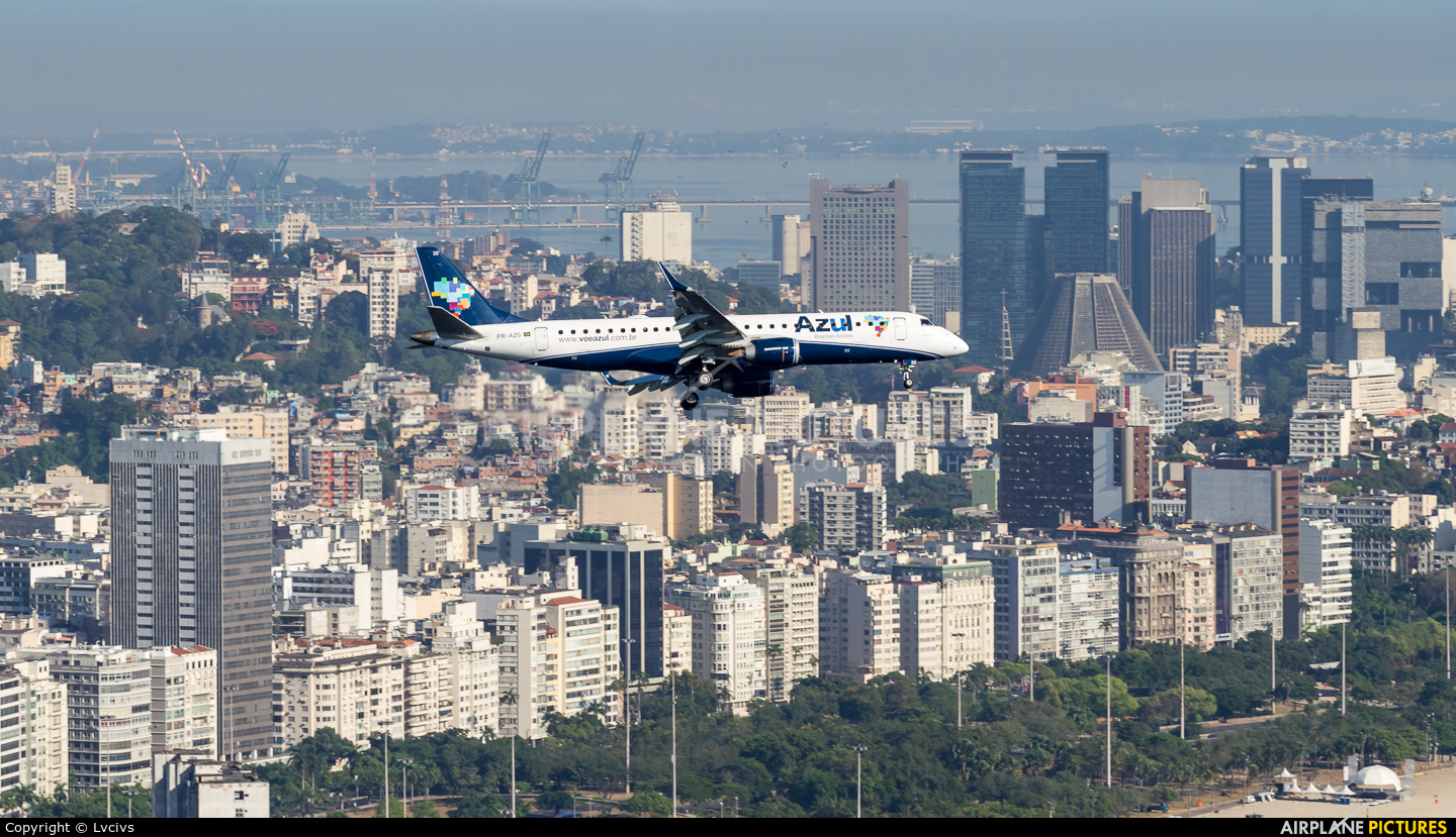 Azul Linhas Aéreas PR-AZG aircraft at Rio de Janeiro - Santos Dumont