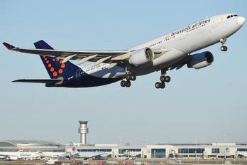 OO-SFY - Brussels Airlines Airbus A330-200