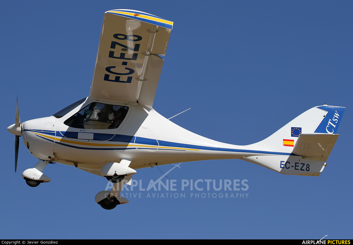 Private EC-EZ8 aircraft at Mollerussa