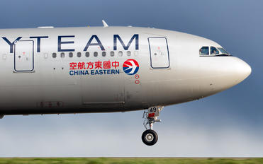 B-5949 - China Eastern Airlines Airbus A330-200