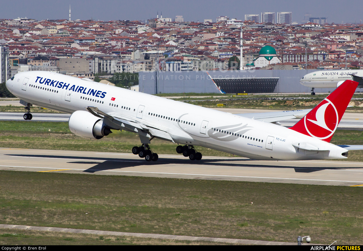 Turkish Airlines TC-LJC aircraft at Istanbul - Ataturk