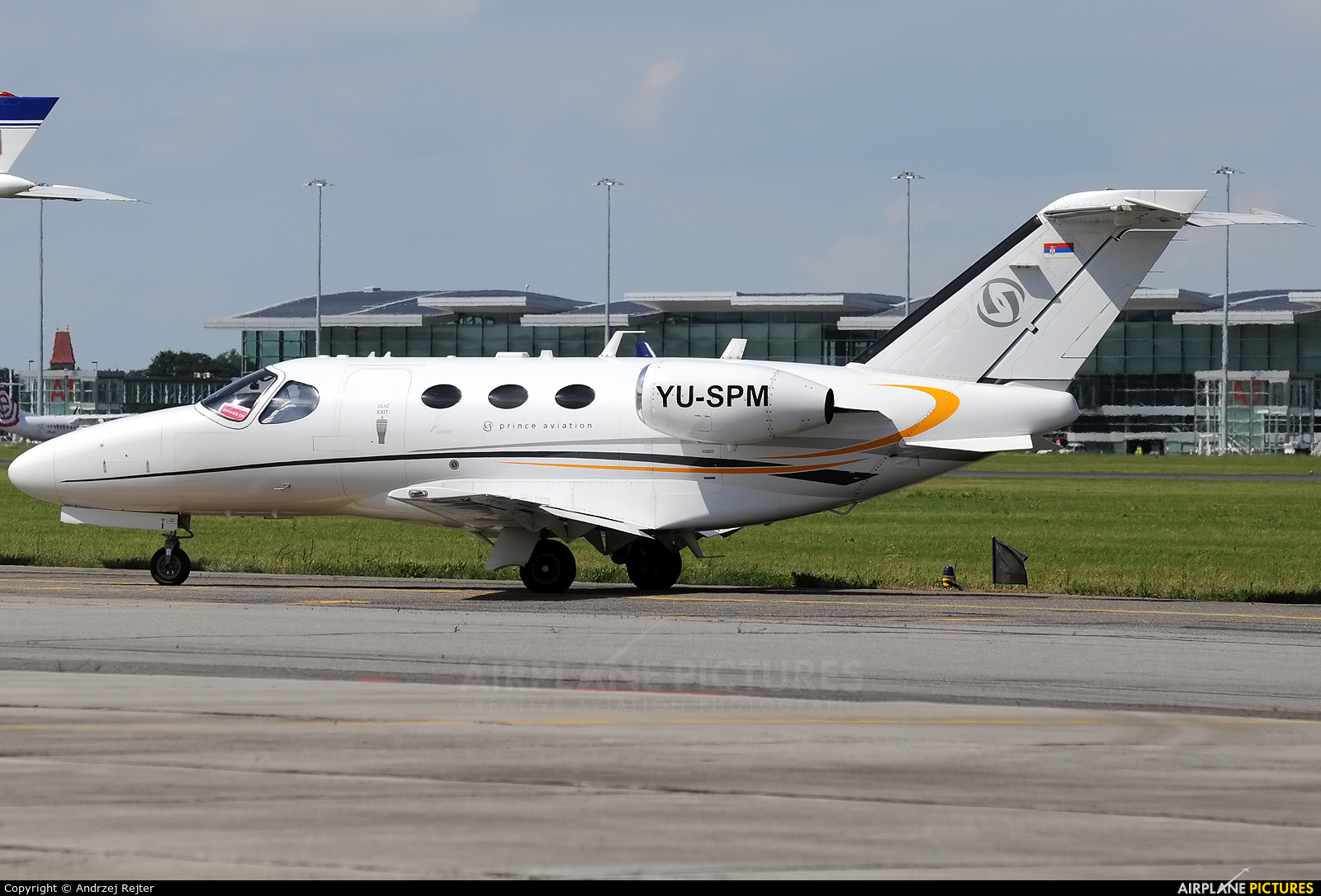 Private YU-SPM aircraft at Wrocław - Copernicus