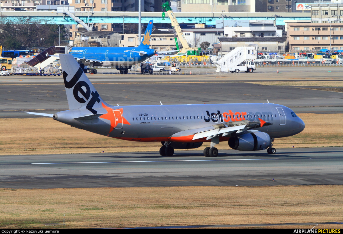 Jetstar Asia 9V-JSI aircraft at Fukuoka