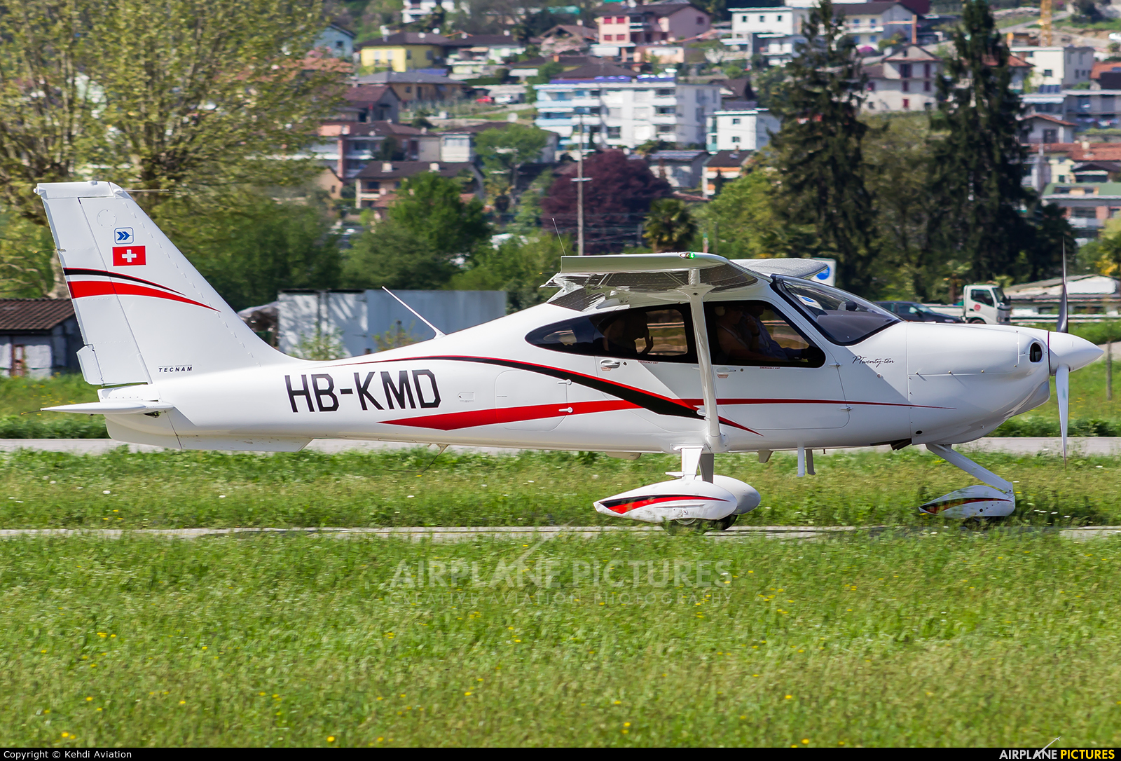 Private HB-KMD aircraft at Locarno