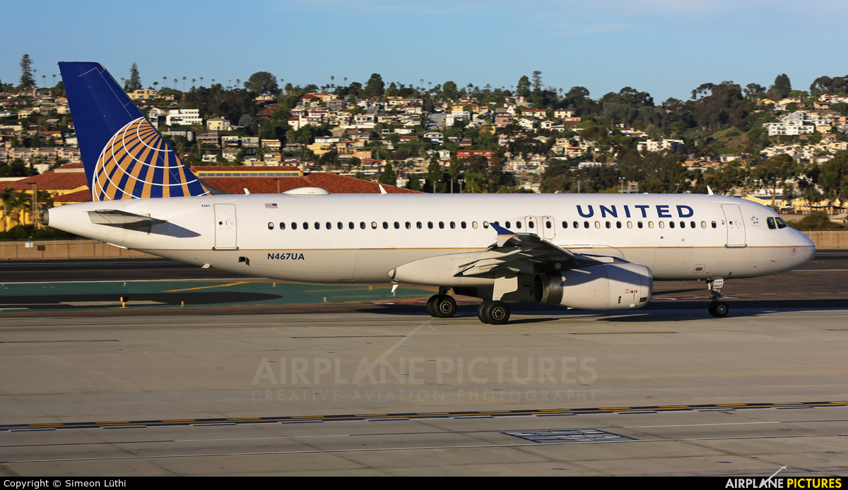United Airlines N467UA aircraft at San Diego - Lindbergh Field