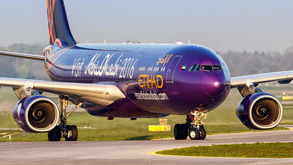 A6-AFA - Etihad Airways Airbus A330-300