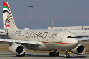 A6-EYT - Etihad Airways Airbus A330-200