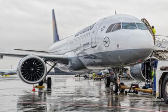 D-AINA - Lufthansa Airbus A320 NEO