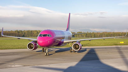 HA-LYL - Wizz Air Airbus A320