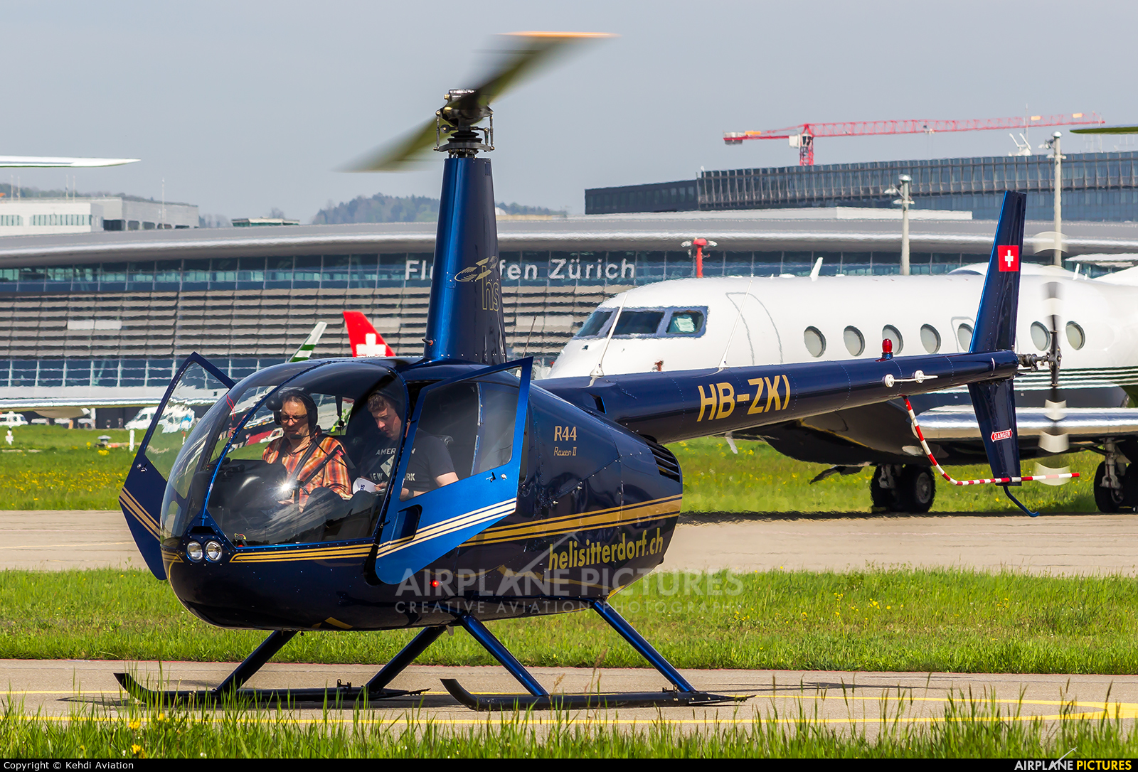 Private HB-ZKI aircraft at Zurich