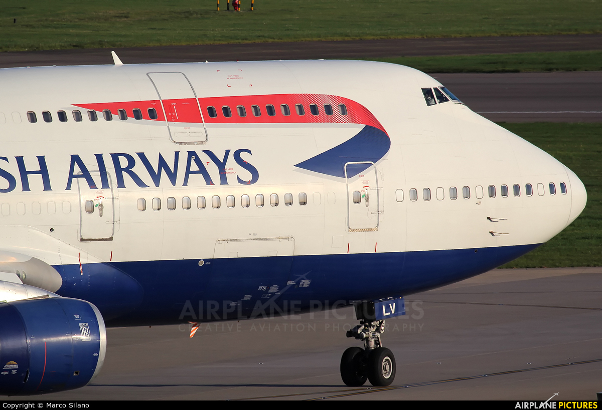 British Airways G-BNLV aircraft at London - Heathrow