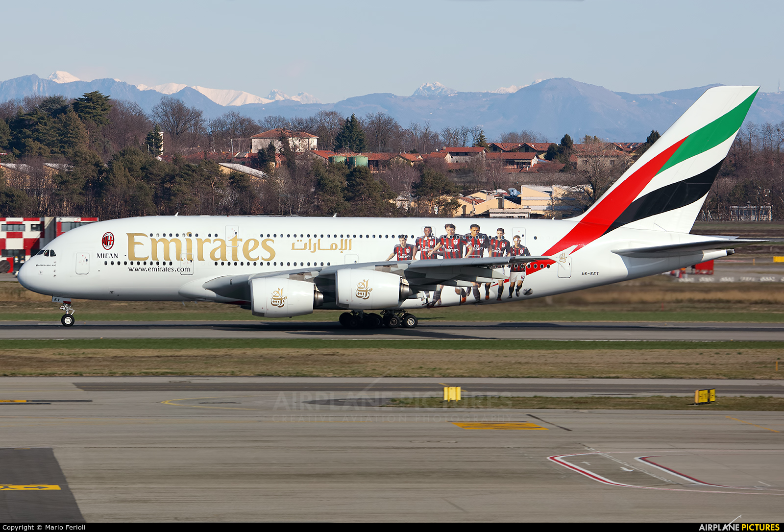 Emirates Airlines A6-EET aircraft at Milan - Malpensa