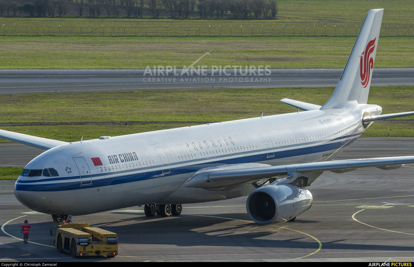 Air China B-5957 aircraft at Vienna - Schwechat